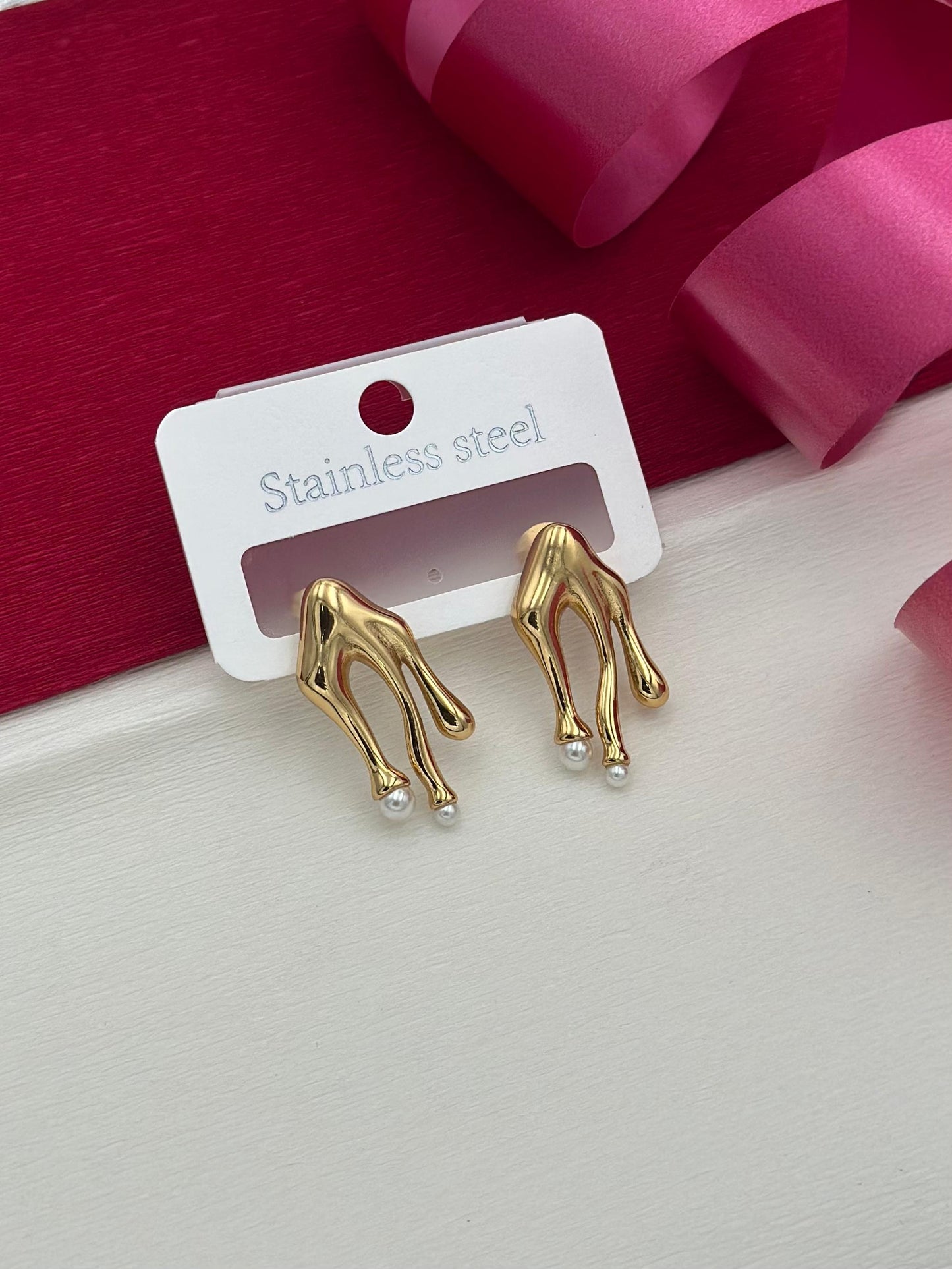Molten Drip Pearl Drop Earrings