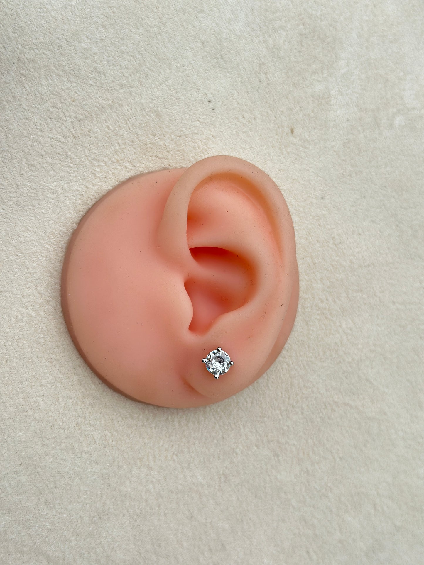 Round Solitaire Stud Earrings