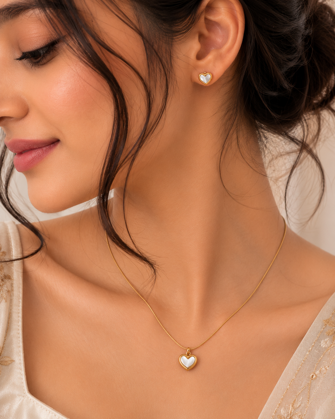 Heart Outline Cabochon Pendant Necklace Set