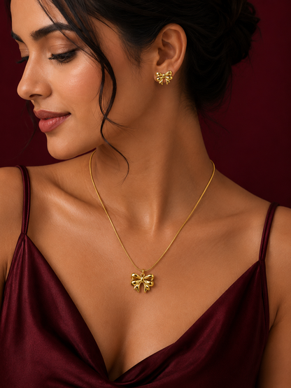 Bow Charm Necklace Set