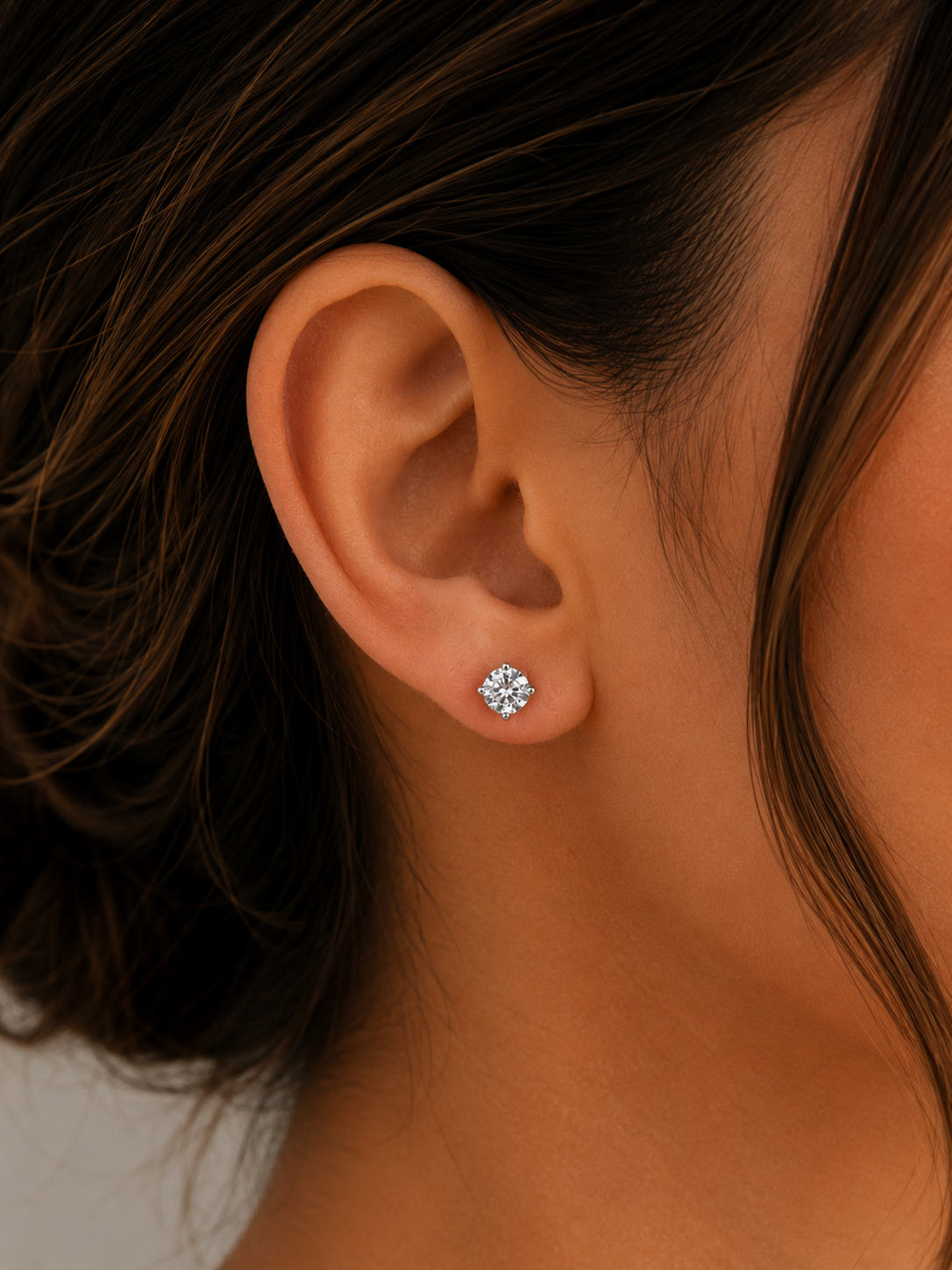 Round Solitaire Stud Earrings