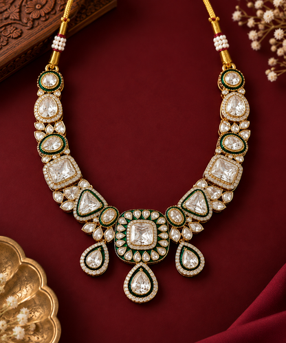 Panna Noor Necklace Set