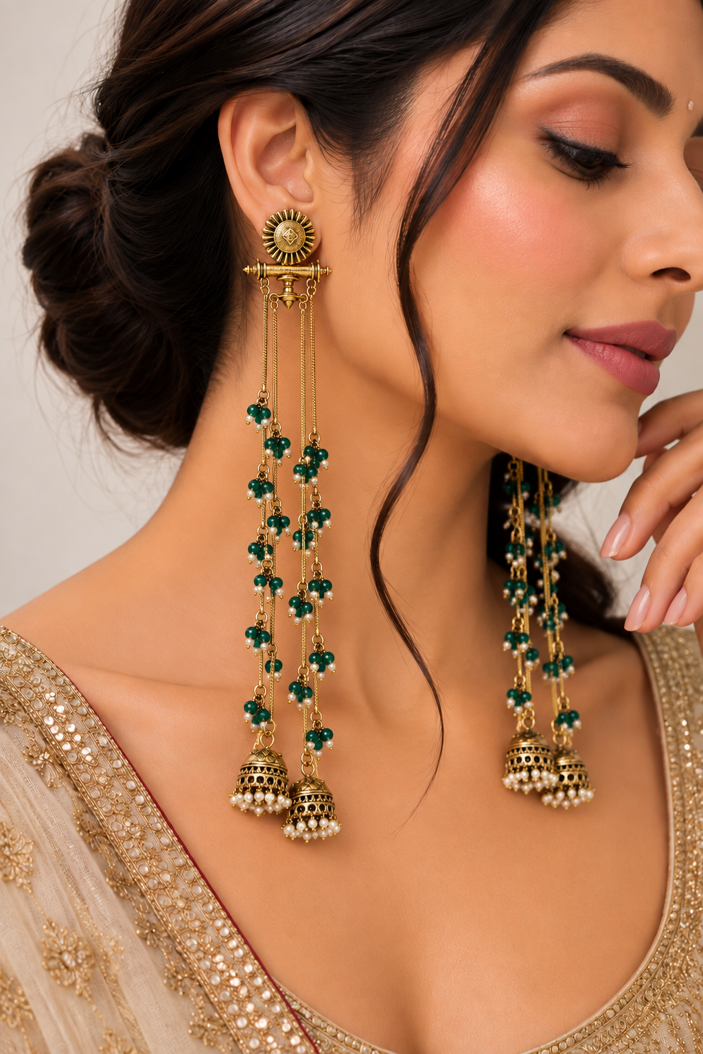 Manjiri Earrings – Emerald