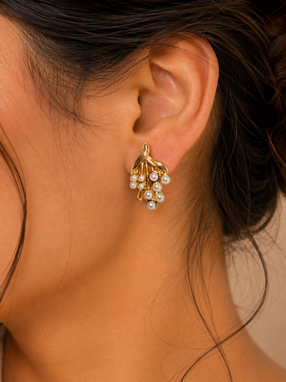 Grape Cluster Pearl Stud Earrings