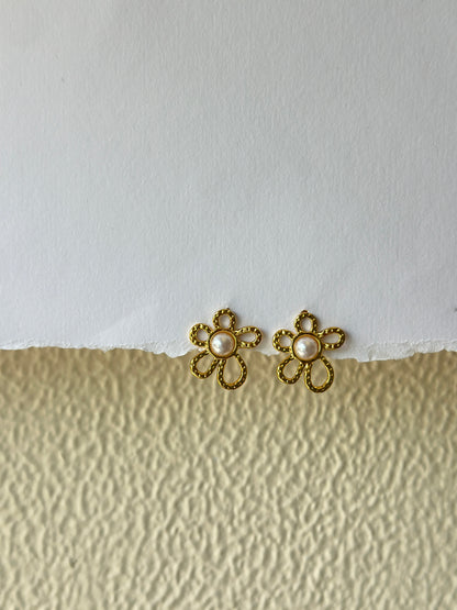 Golden Daisy Earrings