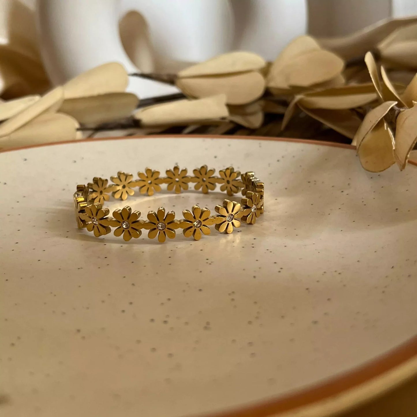 Full Daisy Imported Stones Link Bracelet