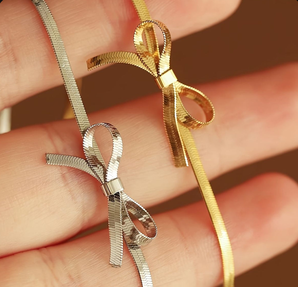 Snake Chain Bow Choker