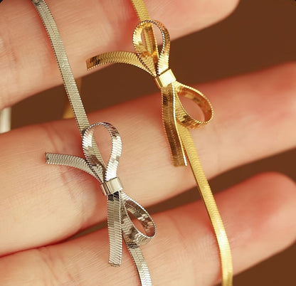 Snake Chain Bow Choker
