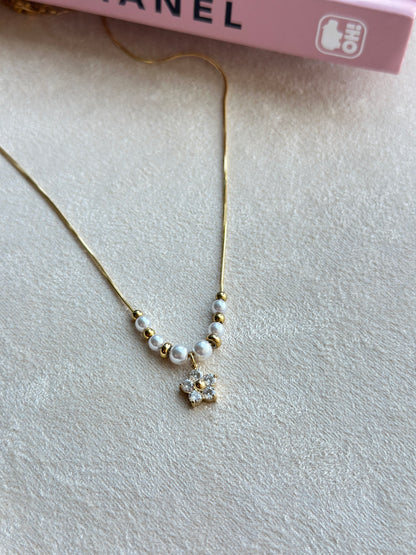 Pearl & Crystal Flower Bead Chain Necklace