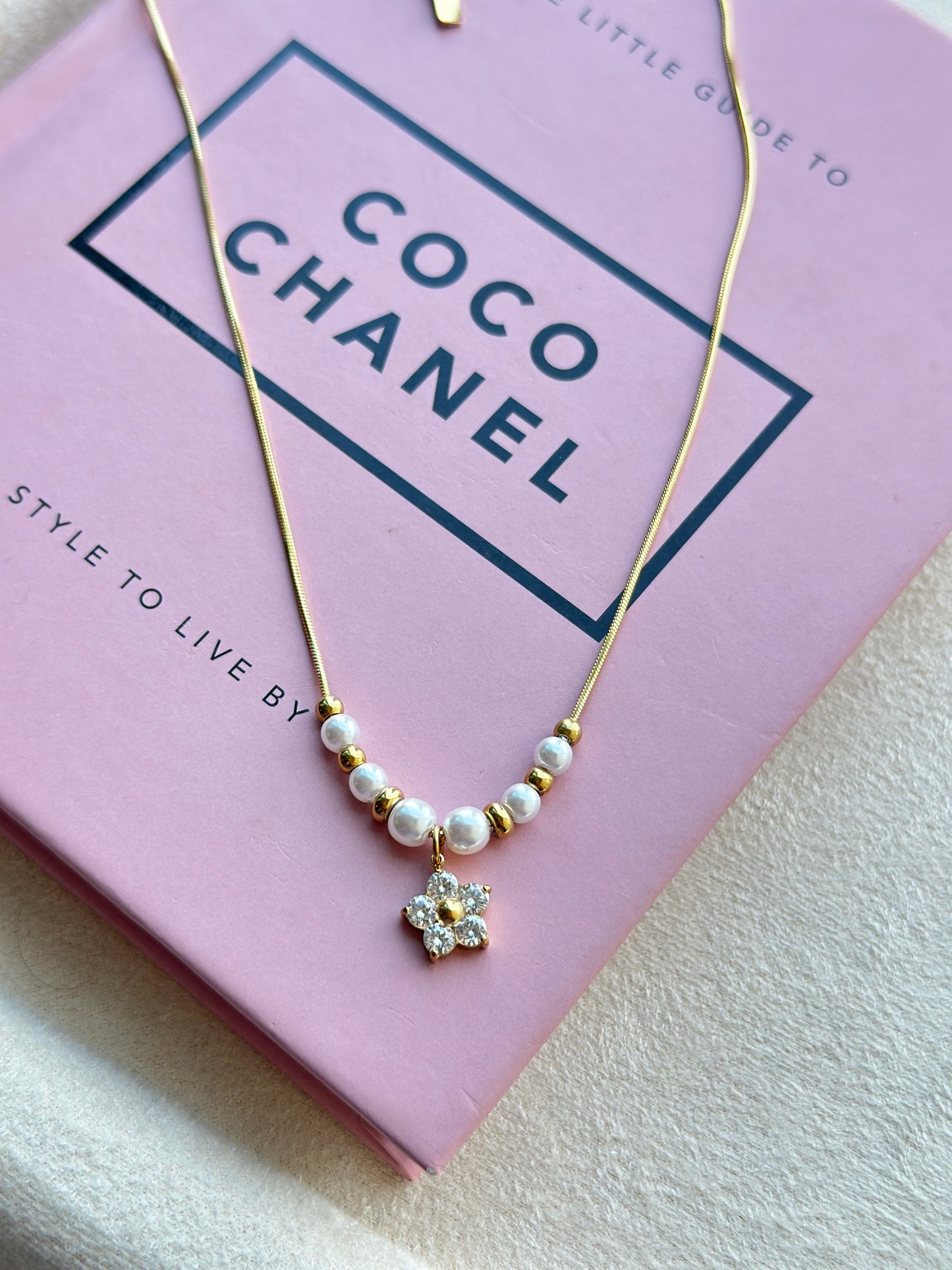 Pearl & Crystal Flower Bead Chain Necklace