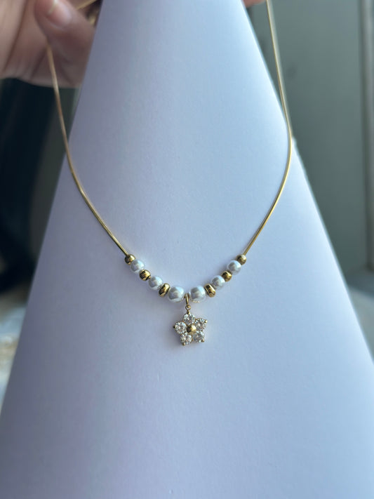 Pearl & Crystal Flower Bead Chain Necklace