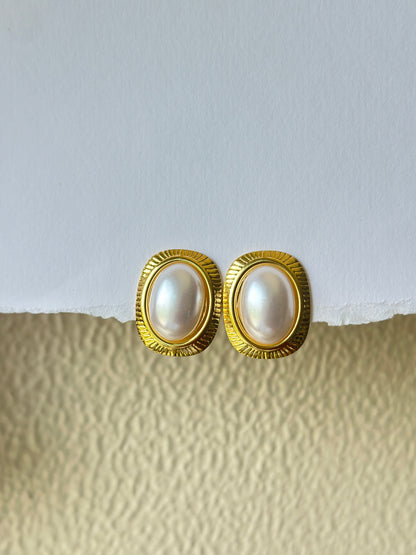 Pearl Dome Studs