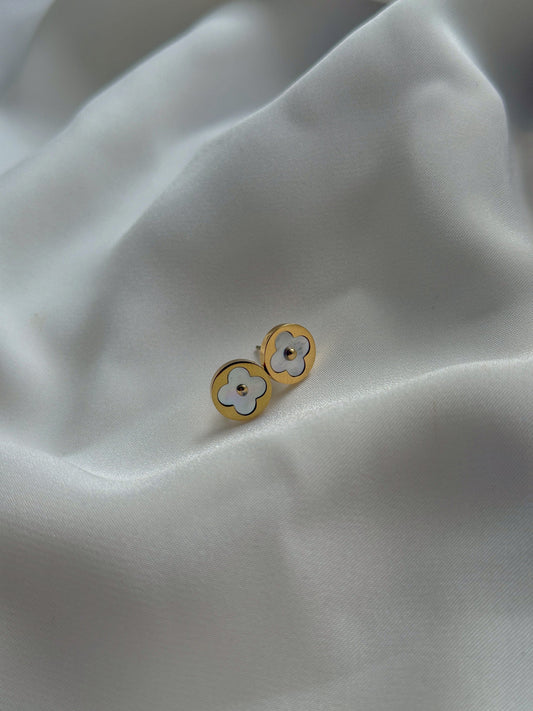 Clover Premium Studs
