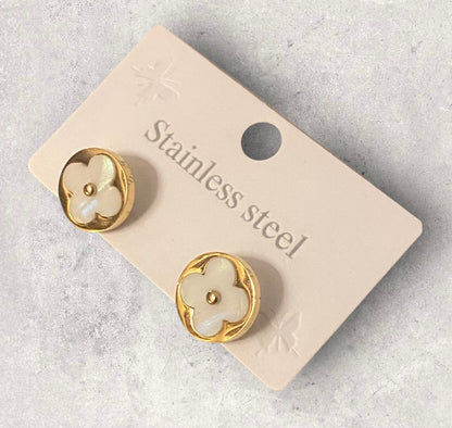 Clover Premium Studs