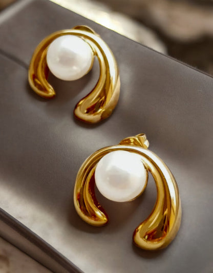 Zia Pearl Earrings
