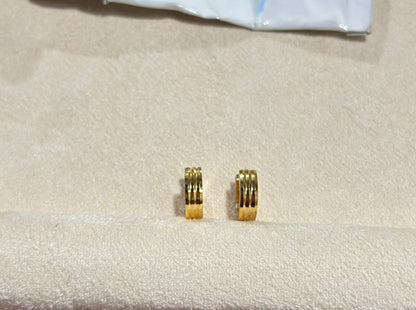 Ribbed Hoop Earrings