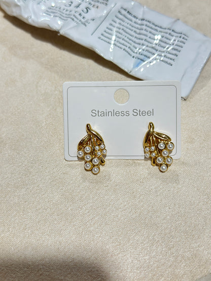 Grape Cluster Pearl Stud Earrings