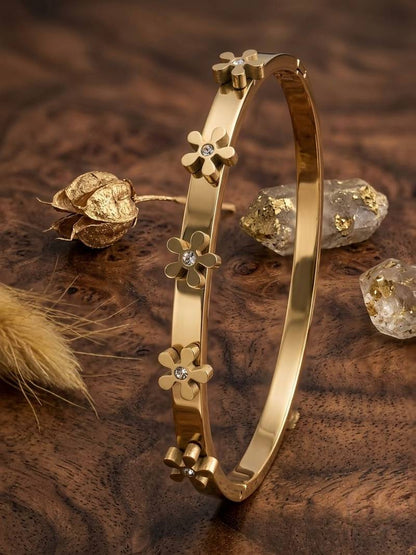 Flower & Bar Link Gold Bracelet
