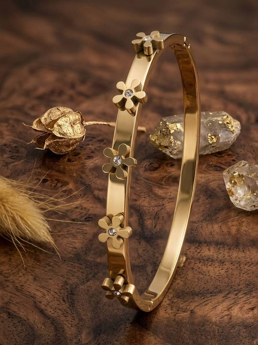 Flower & Bar Link Gold Bracelet