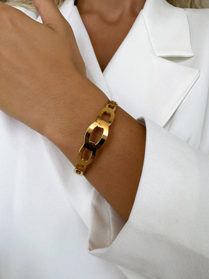Flat Oval Link Gold Bracelet