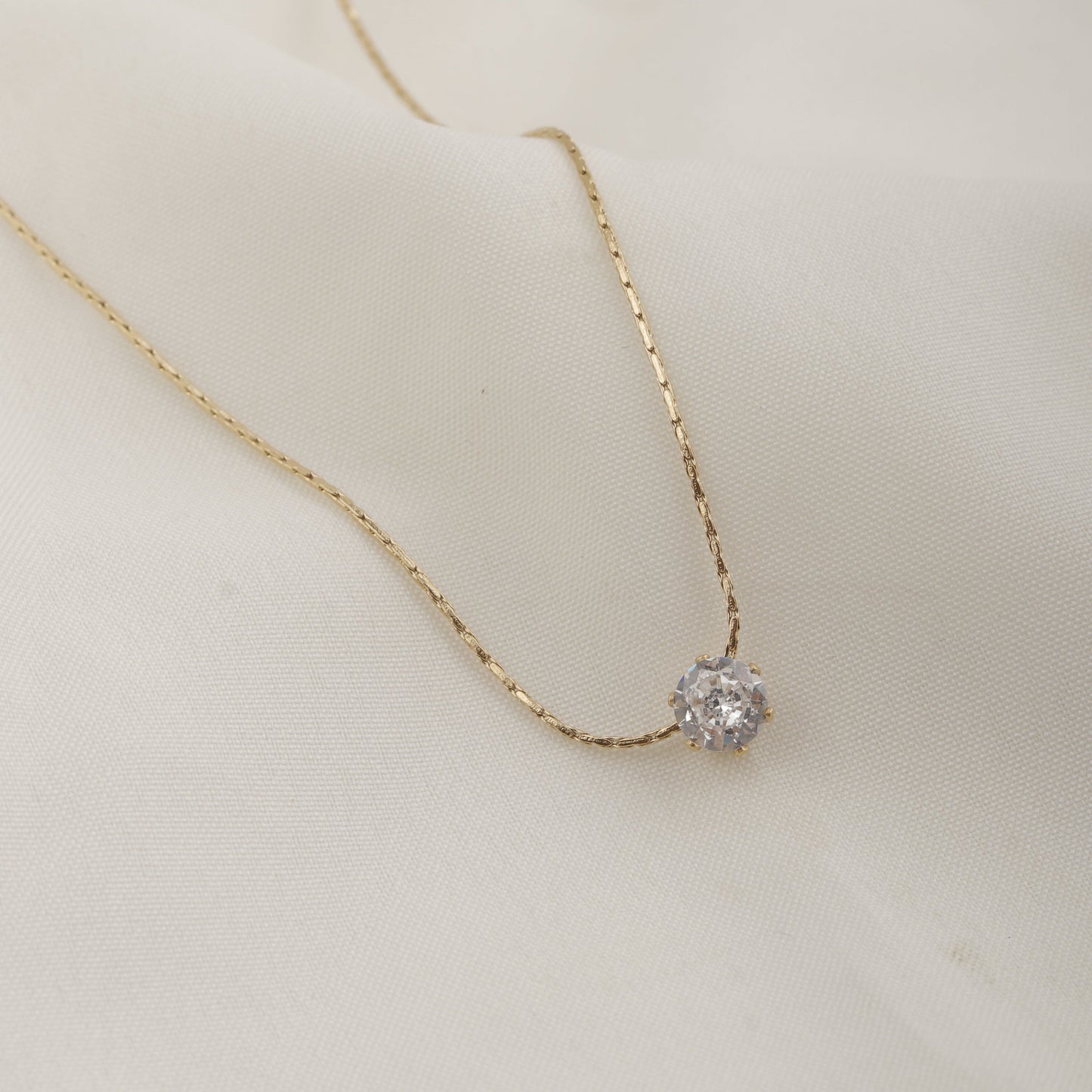 Solitaire  Pendant