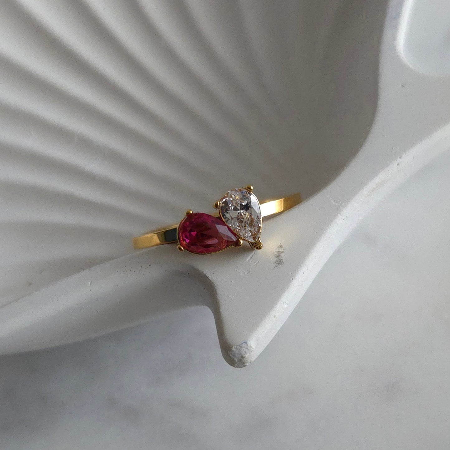 Toi et Moi Pear Ring
