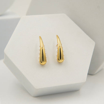 Gold Teardrop with Pearl Earring