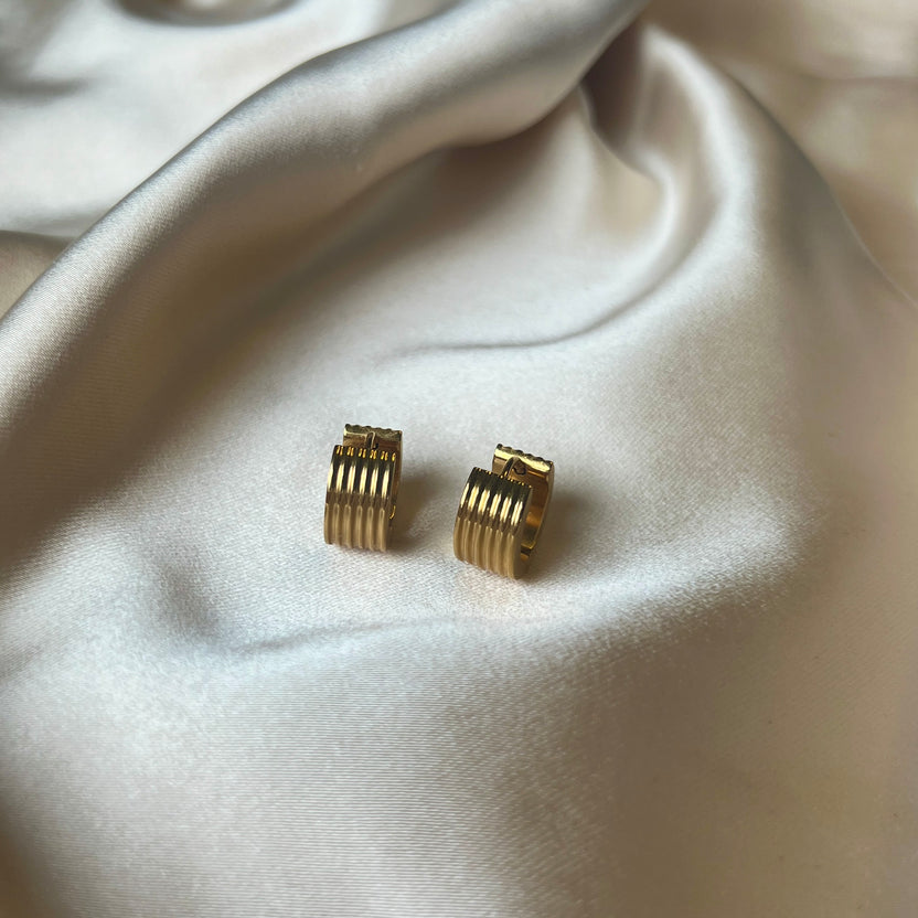 Ribbed Coil Hoop Earrings