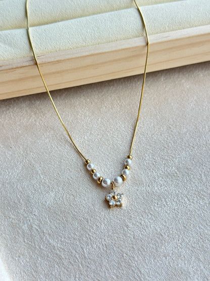 Pearl & Crystal Flower Bead Chain Necklace