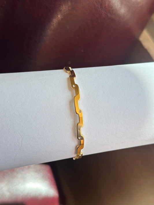 Wavy Imported Stones Link Gold Bracelet